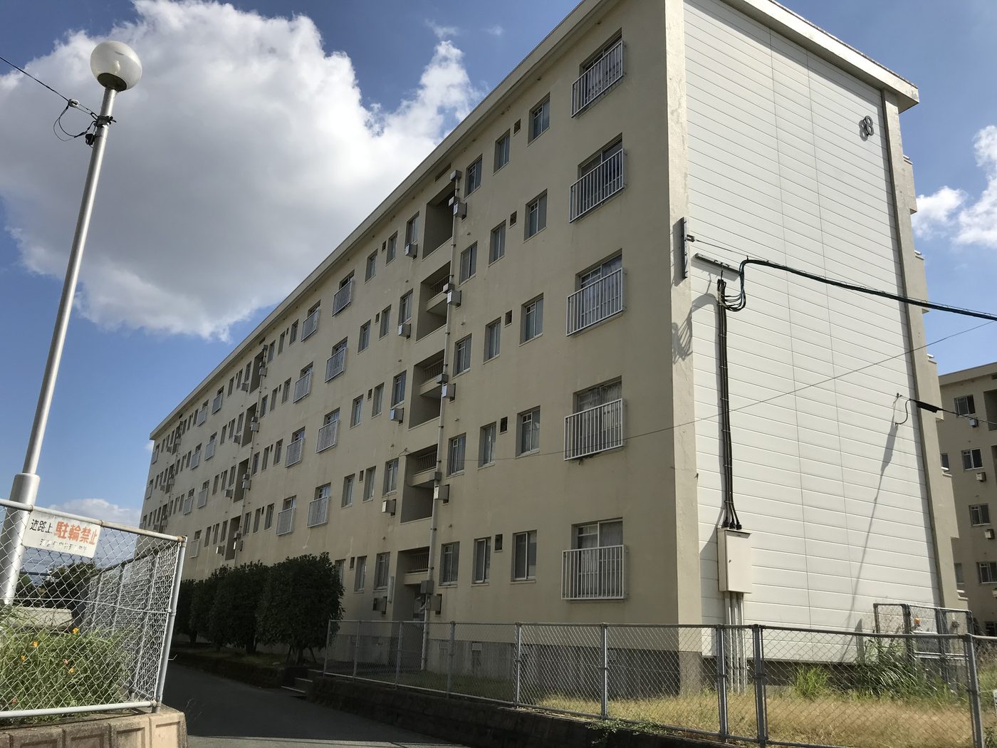 改修前の住棟外観